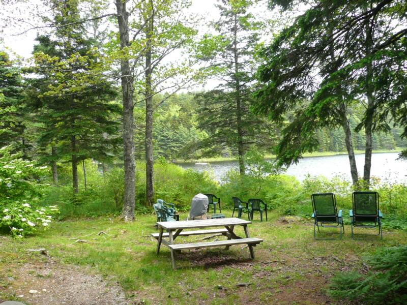 Cottage_2_6-2008_picnic_view_op_800x600
