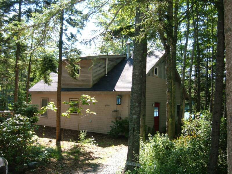 Cottage_2_exterior_7-05_op_800x600
